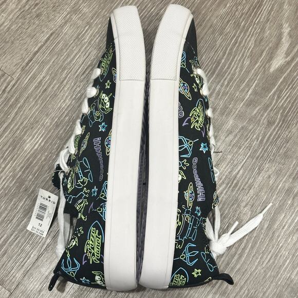 Torrid NWT Disney Pixar Toy Story Alien Neon & Black Canvas Sneaker - Extra Wide - Picture 8 of 15